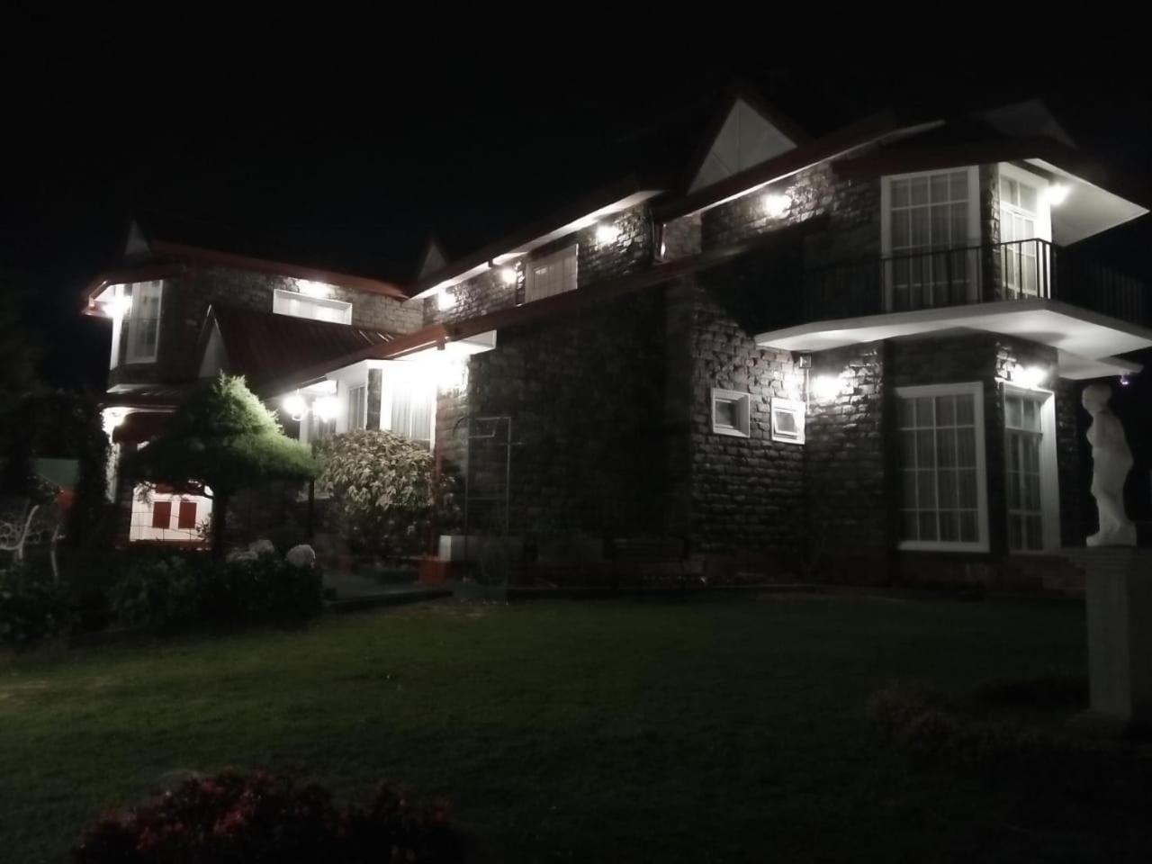 Rosedale Grand Bungalow Нувара Елия Екстериор снимка